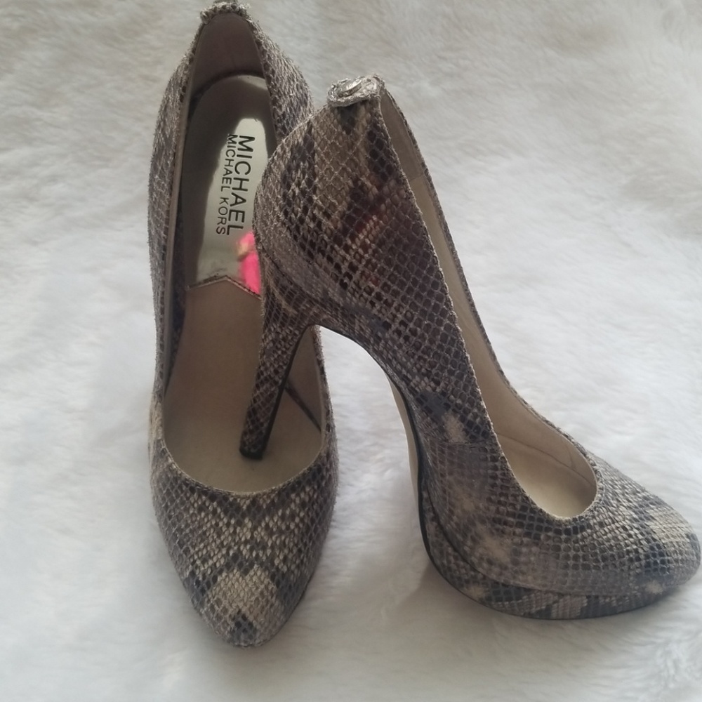 Michael kors snakeskin pumps - Picture 2 of 7